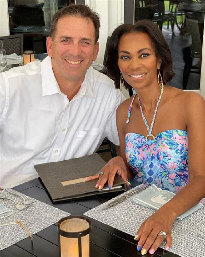 Pepper Schwartz Wiki, Bio, Age, Height, Married, Husband, Salary, Net Worth